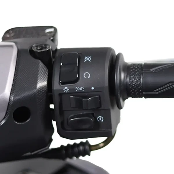 موتورسیکلت کبیر طرح آیروکس NVX180 - تصویر 16